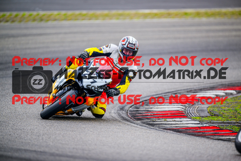 MaZZes_FotoMatrix_240717_6007705_4640 | WEISS