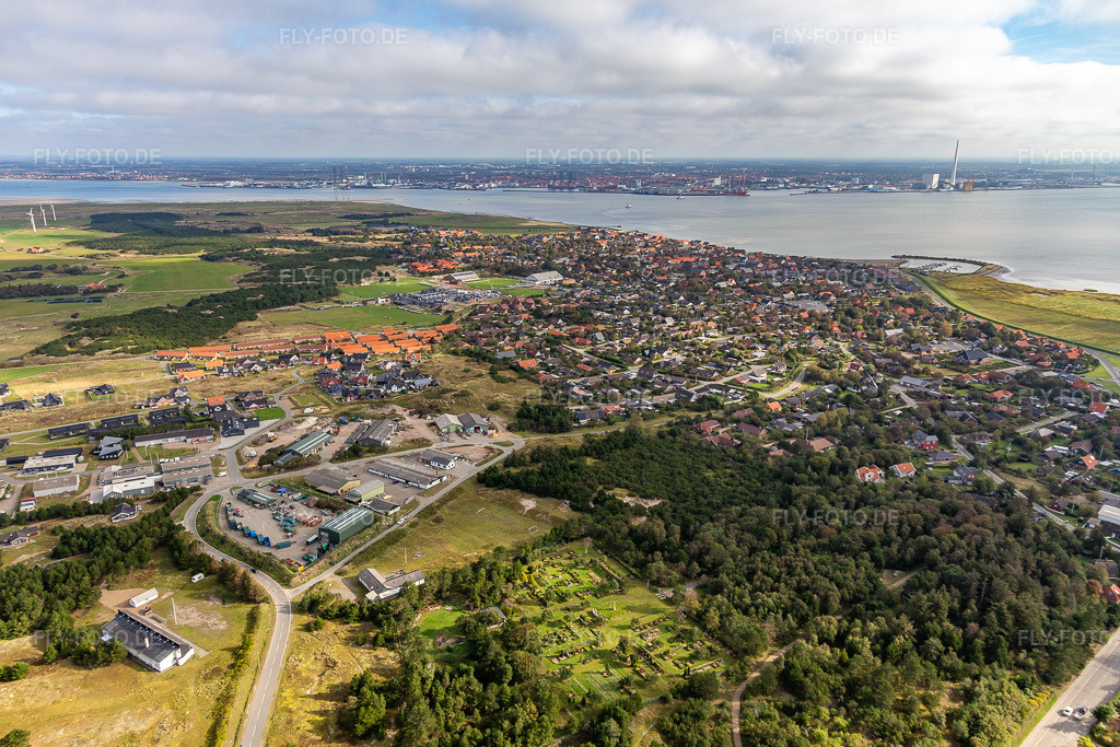 Luftbild: Ortsansicht in Fanø im Bundesland Syddanmark in Dänemark. Foto: IMG_118547.jpg vom 21.09.2019 durch Werner Riehm/FLY-FOTO.de