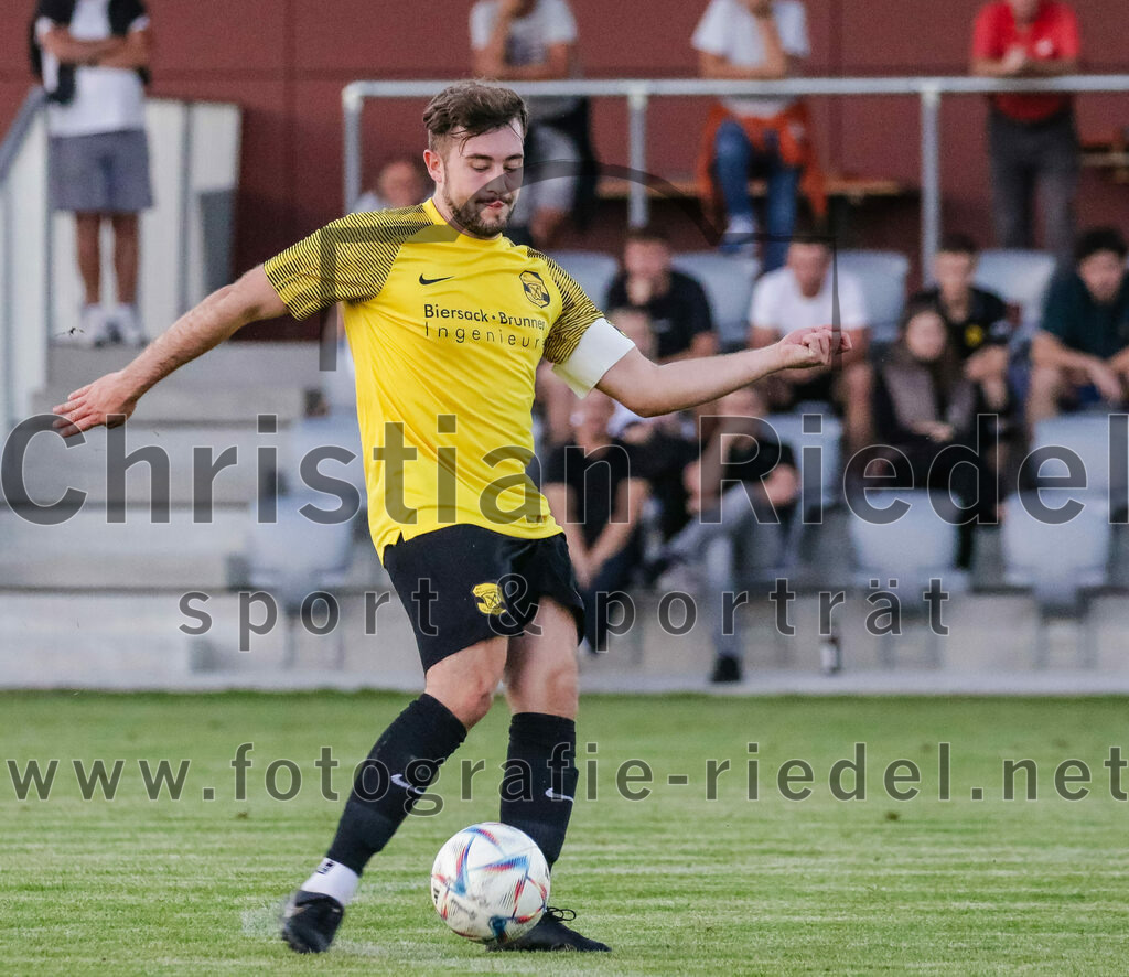 2023-09-07_038_FC_Finsing_gegen_FC_Moosinning_II | Finsing, Deutschland, 07.09.2023:
Fußball, Kreisliga 2023 / 2024, 8. Spieltag, FC Finsing gegen FC Moosinning II, Endergebnis: 3:0

Sebastian Schmid (FC Moosinning, #6)

Foto: Christian Riedel / fotografie-riedel.net