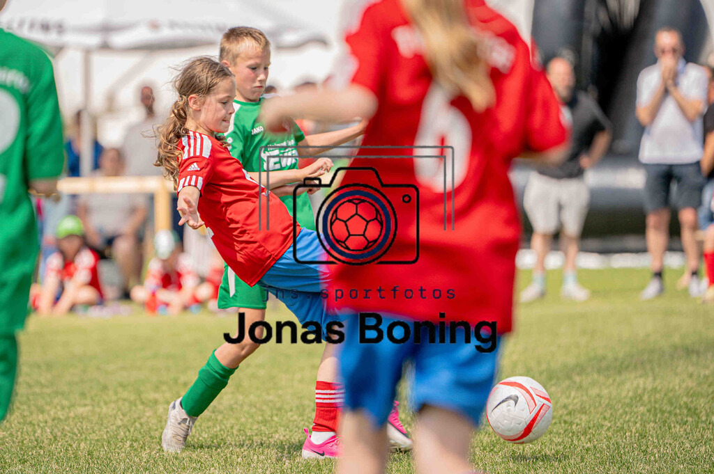 Fußball I E-Junioren I Saison 2025-2026 I OM-Cup Lüsche I Sonntag  I 24263 | jns.sportfotos - Realisiert mit Pictrs.com