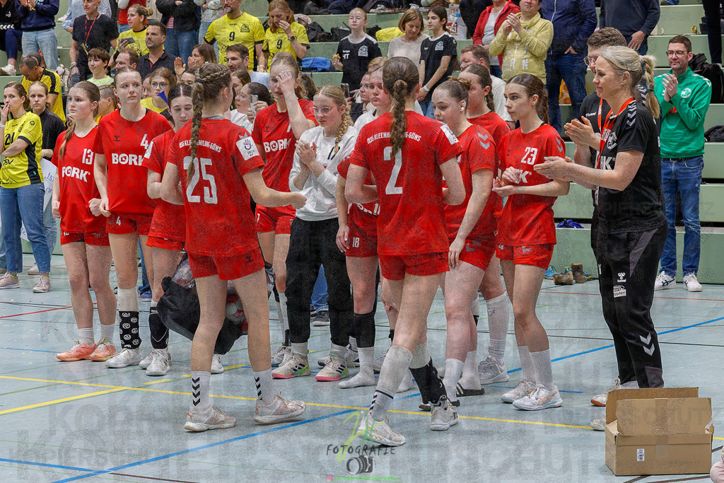 Hessenmeisterschaft wJC - Finale; HSG Kleenheim - HSG Weiterstadt/ Braunsh.Worf. | Hessenmeisterschaft wJC - Finale; HSG Kleenheim - HSG Weiterstadt/ Braunsh.Worf. am 22.03.2025 in Biedenkopf (Sporthalle Lahntalschule)Photo © 2025 - Jörg Heinrich - Realisiert mit Pictrs.com