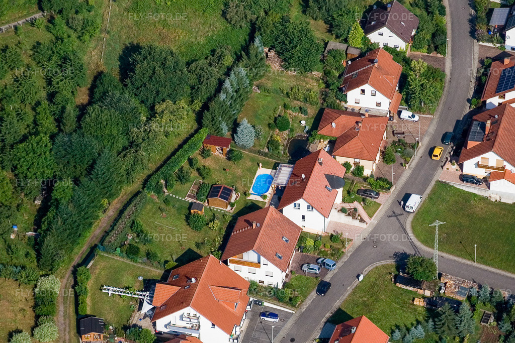 Luftbild: Ritter-Stephan-von-Mörlheim-Straße in Eußerthal im Bundesland Rheinland-Pfalz in Deutschland. Foto: IMG_12101.jpg vom 31.07.2008 durch Werner Riehm/FLY-FOTO.de