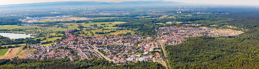 Luftbild: Panorama der Stadt von Norden in Jockgrim im Bundesland Rheinland-Pfalz in Deutschland. Foto: IMG_40527().jpg vom 29.05.2011 durch Werner Riehm/FLY-FOTO.de