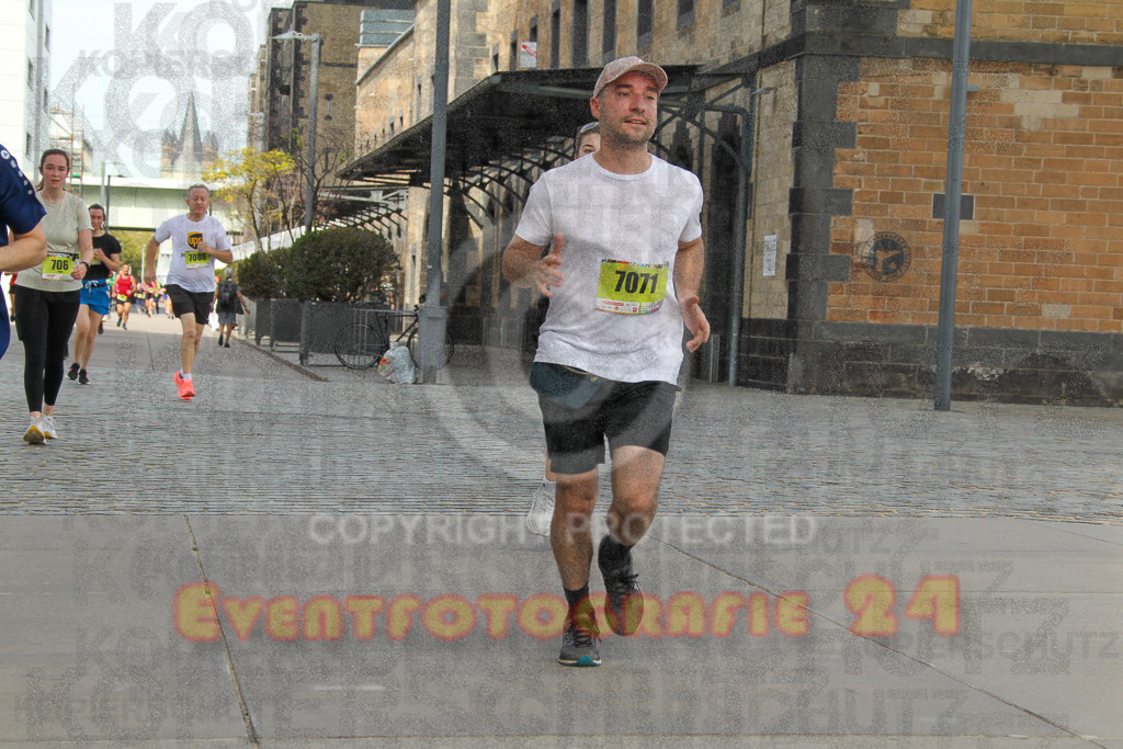 250920_1332_EV4_5976 | Sportfotografie im Rhein-Sieg Kreis, Köln, Bonn, NRW, Rheinland Pfalz, Hessen, etc. Unser Tätigkeitsfeld umfasst den Laufsport vom Volkslauf über den Marathon, Duathlon, Triathon bis zum Ultralauf wie Kölnpfad Ultra oder Schindertrail.