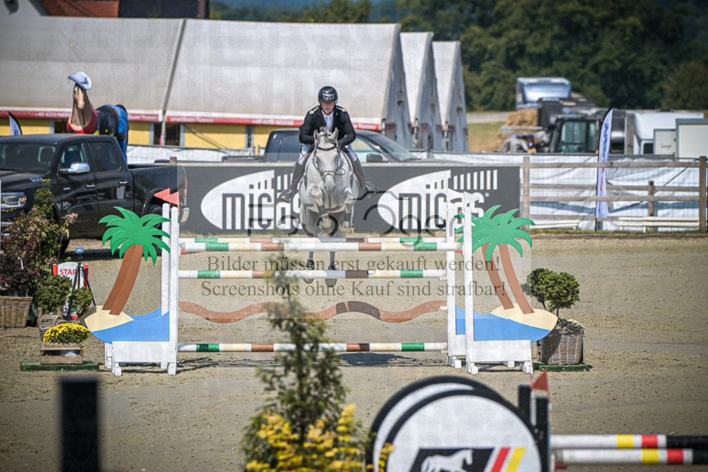 DOS_0008 | Entdecke hochwertige Reitturnierfotos von Foto Oger. Professionell, emotional und authentisch – jetzt Lieblingsmomente im Shop bestellen.Deutschlandweite Turnierfotografie. - Realisiert mit Pictrs.com