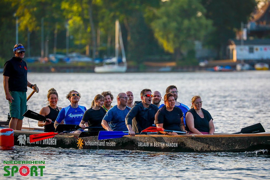 Drachenboot-Training_Wedau110625_050 | Bildergalerie von Sport-Ereignissen aber auch von weiteren spannenden Dingen - nicht nur vom Niederrhein. In Anlehnung an den bekannten Spruch von Hanns Dieter Hüsch heißt das Motto: "Niederrhein ist überall".  - Realisiert mit Pictrs.com