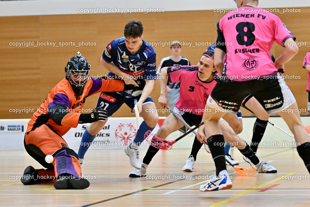 VSV Unihockey vs. Wiener Floorballferein 6.4.2024 | #80 Bernhard Bezucha Wiener Floorballverein, #27 Lukas Floriantschitz VSV Unihockey, #3 Jesse Laukkanen Wiener Floorballverein, VSV Unihockey vs. Wiener Floorballferein 6.4.2024, VSV Unihockey vs. Wiener Floorballferein  am 06.04.2024 in Villach (Ballspielhalle St. Martin), Austria, (Photo by Bernd Stefan)