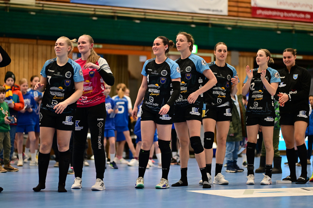 Handball I Frauen I Saison 2024-2025 I 1. HBF I 16. Spieltag I Buxtehuder SV - VfL Oldenburg | Der Sportfotograf. - Realisiert mit Pictrs.com