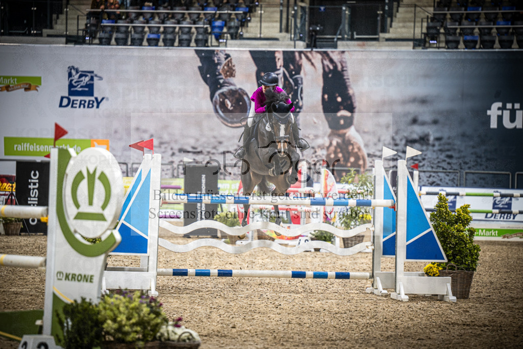 DOS_2632 | Entdecke hochwertige Reitturnierfotos von Foto Oger. Professionell, emotional und authentisch – jetzt Lieblingsmomente im Shop bestellen.Deutschlandweite Turnierfotografie. - Realisiert mit Pictrs.com