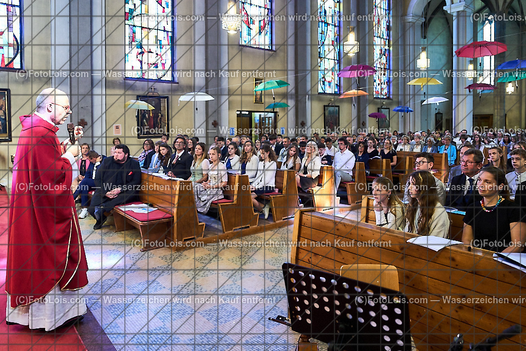 ALP0694_PfarrFirmung Wieselburg_Generalvikar Weiss_Peckerl | (C)FotoLois.com, Alois Spandl, Firmung in der Pfarrkirche Wieselburg mit Generalvikar Dr. Christoph Weiss, Dechant Pfarrer Daniel Kostrzycki und Monignore Franz Dammerer, Sa 15. Juni 2024.