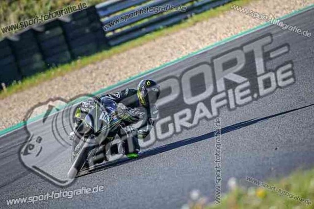 pubi8994 | Professionelle Fotos von Sportveranstaltungen, aber auch Hochzeiten und anderen Events. - Realisiert mit Pictrs.com