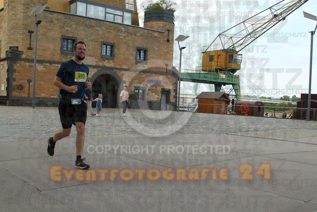 250920_1518_EV4_8421 | Sportfotografie im Rhein-Sieg Kreis, Köln, Bonn, NRW, Rheinland Pfalz, Hessen, etc. Unser Tätigkeitsfeld umfasst den Laufsport vom Volkslauf über den Marathon, Duathlon, Triathon bis zum Ultralauf wie Kölnpfad Ultra oder Schindertrail.