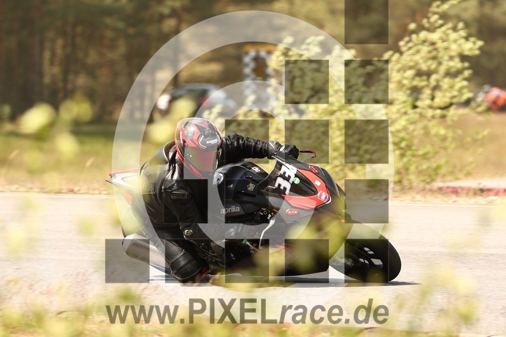 0338-20260517_13933 | Schöne Erinnerungen an spannende Momente - das festzuhalten ist unser Job. PIXELrace.de ist seit 2003 auf den Rennstrecken Europas unterwegs um die Action draußen beim Fahren und die wunderbare Stimmung imm Fahrerlager für euch einzufangen.