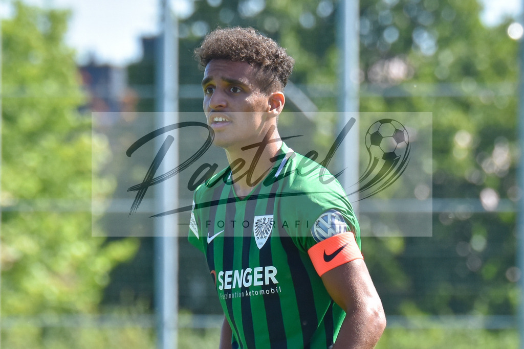 20180804_OSNSCP_0009 | Fußball, A-Junioren:   beim Testspiel zwischen VfL Osnabrück vs. SC Preußen Münster am 04.08.2018 im Sportpark Illoshöhe in Osnabrück, Deutschland.(Foto von Nico Paetzel) - Realisiert mit Pictrs.com
