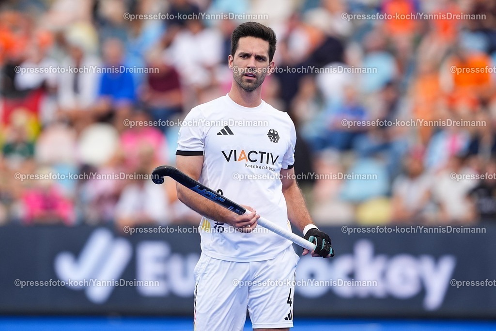 xydrx16082503007 | 16.08.2025, xydrx, Herren EuroHockey Championship 2025, Finale, Niederlande - Deutschland, Sparkassenpark Mönchengladbach: Lukas Windfeder (GER #4)