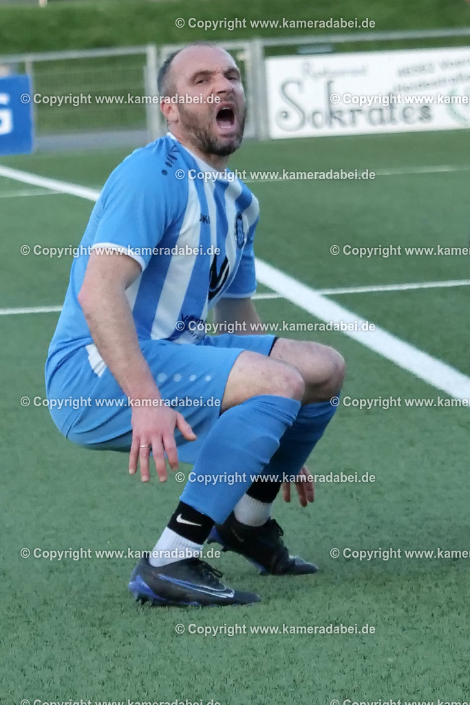 Fußball Kreispokal 25/26 Ü 32 : Spiel um Platz 3 : SV 08/29 Friedrichsfeld - SV Ringenberg AH  2 : 1 | Fußball Kreispokal 25/26 Ü 32 : Spiel um Platz 3 : SV 08/29 Friedrichsfeld - SV Ringenberg AH  2 : 1Spielort : Voerde Friedrichsfeld - Realisiert mit Pictrs.com