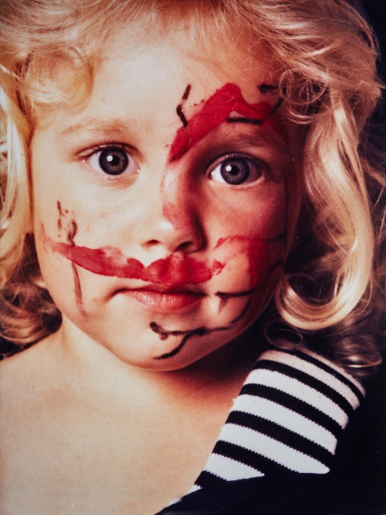 034art_Bee-Braxm_0931 | Werk aus  dem Jahr 1994   Nach einer Aktion im Ritterhausmuseum Offenburg. Kunstmaler Rainer Braxmaier und Modefotograf Wilfried Beege.