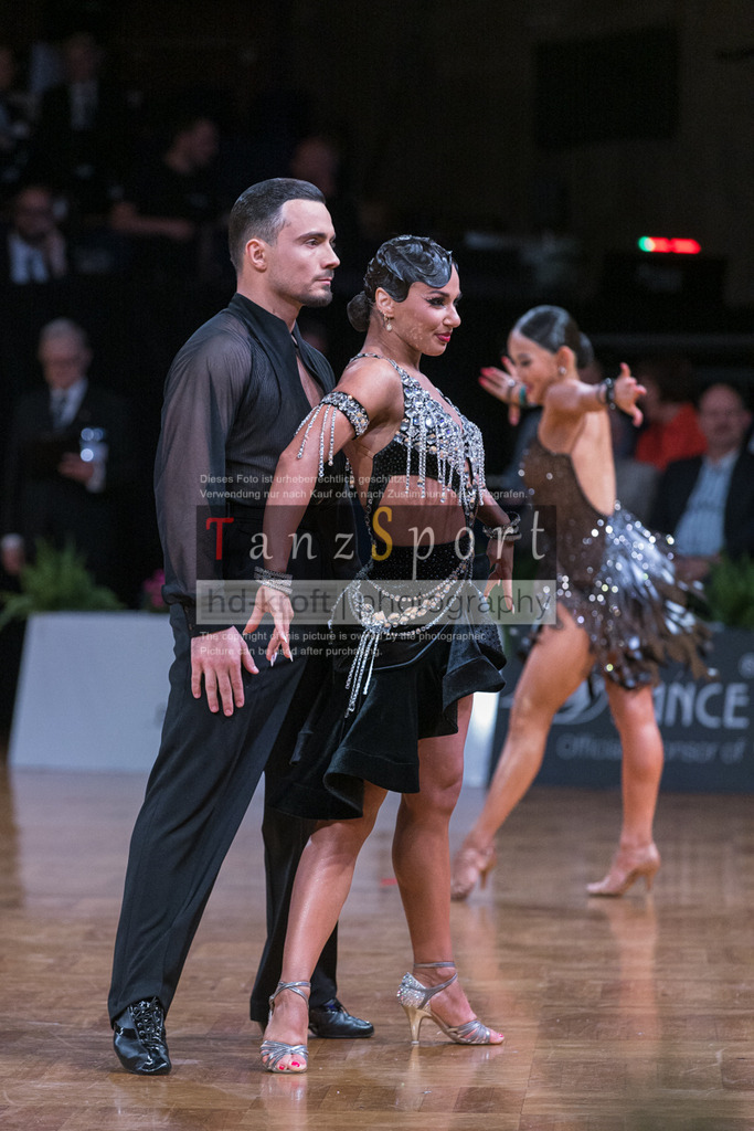 20250819_WDSF-SGP-Latin_1680 | Tanzsportbilder, Standardtanz, Lateintanz, WDSF, DTV, LTVB, dancecomp, goc, hessen tanzt, blaues band der spree, walzer, tango, wiener walzer, slowfox, quickstepp, samba, rumba, cha-cha-cha, paso doble. jive, hd-kroft photography, turniertanzsport