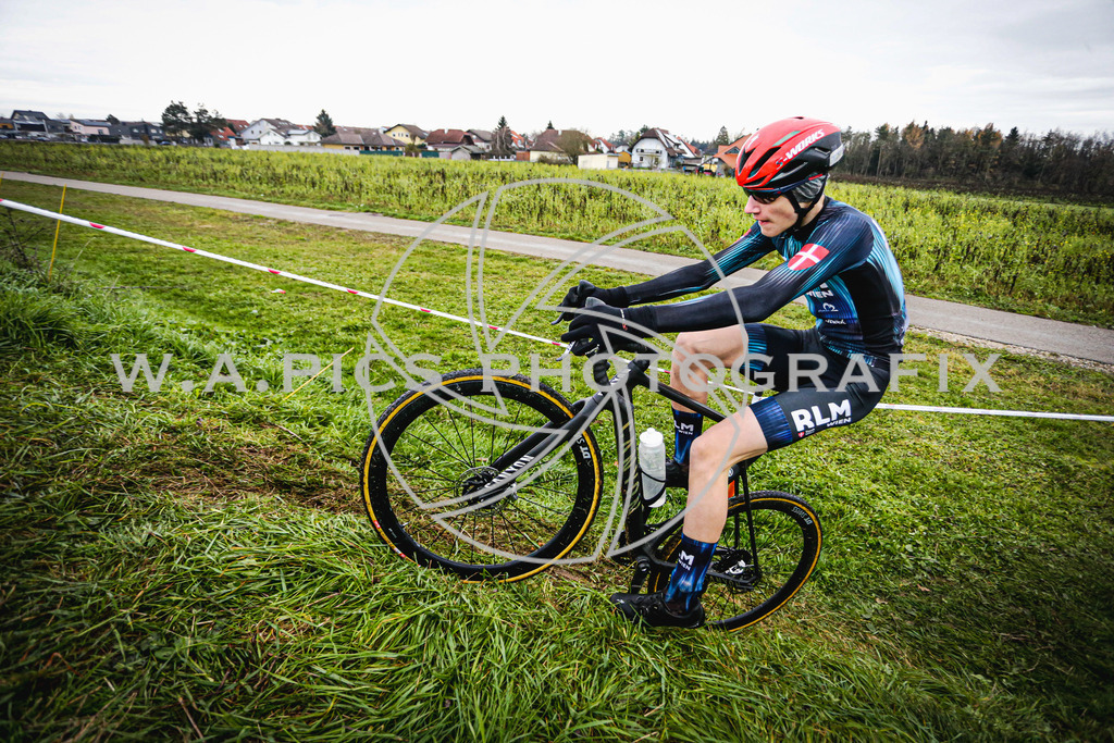 ..... | AUSTRIA, 24.11.24, 3.Radquerfeldein GP um das Sportzentrum Gunskirchen Image shows: Photo: Wapics / Andreas Willdoner