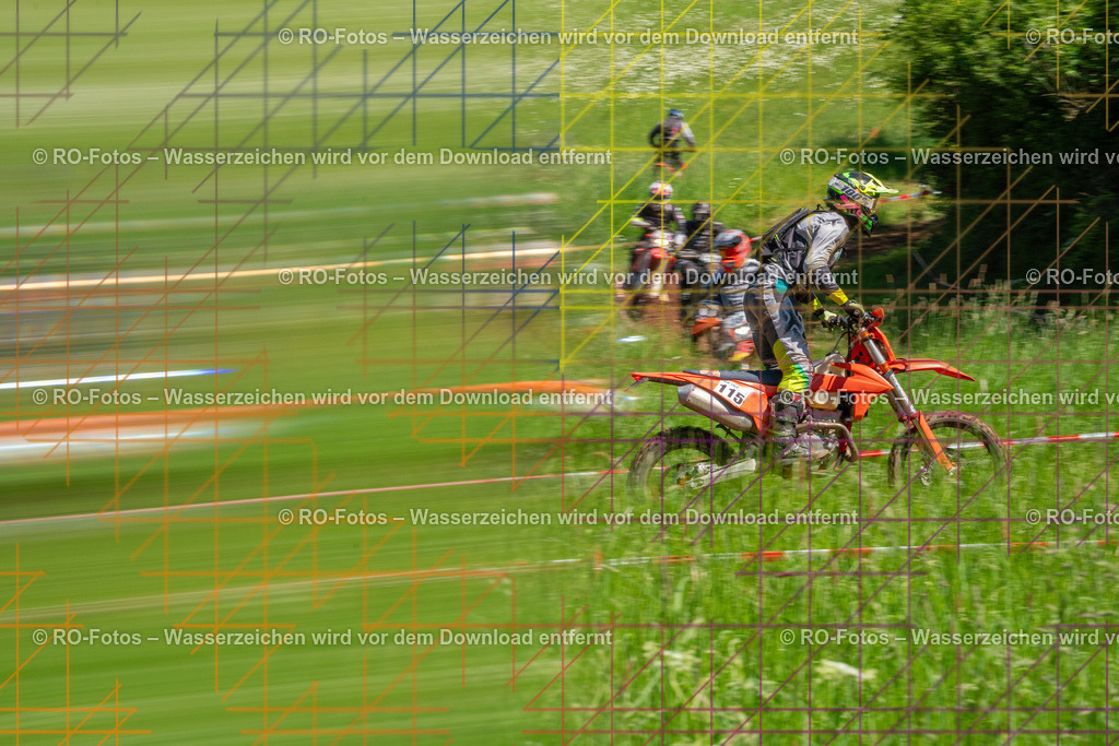 Wolfshausen 2 Lauf -734 | Sportfotografie von RO-Fotos: Motorsport, Motocross, Enduro, Laufveranstaltungen und Triathlon. Professionelle Fotos von Sportlern und Events. - Realisiert mit Pictrs.com