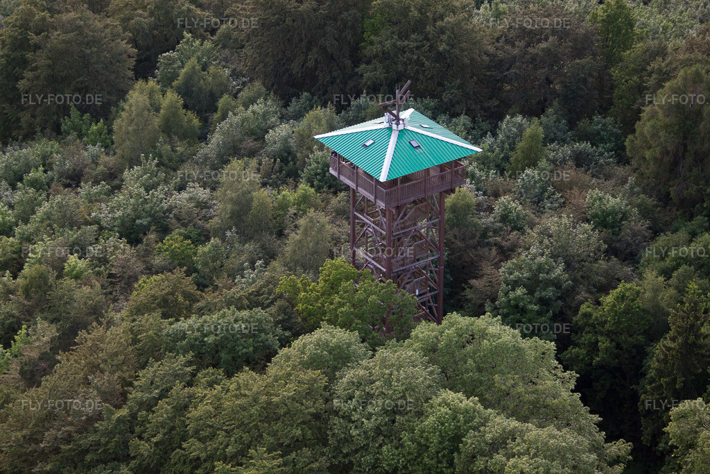 Luftbild: Aussichtsturm Hungerberg im Ortsteil Vörden in Marienmünster im Bundesland Nordrhein-Westfalen in Deutschland. Foto: IMG_65502.jpg vom 24.05.2014 durch Werner Riehm/FLY-FOTO.de