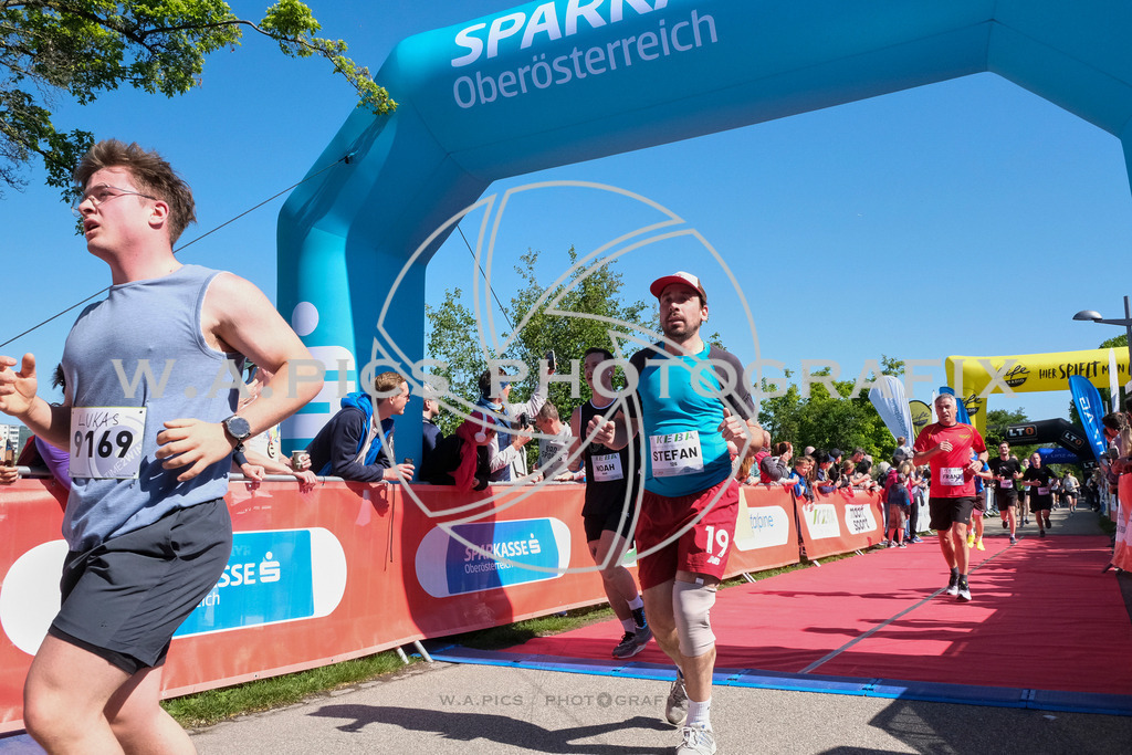 ..... | LINZ,AUSTRIA,27.April 24, Int. 3 Brückenlauf Linz  , Image shows: Photo: WAPICS / Michael ring