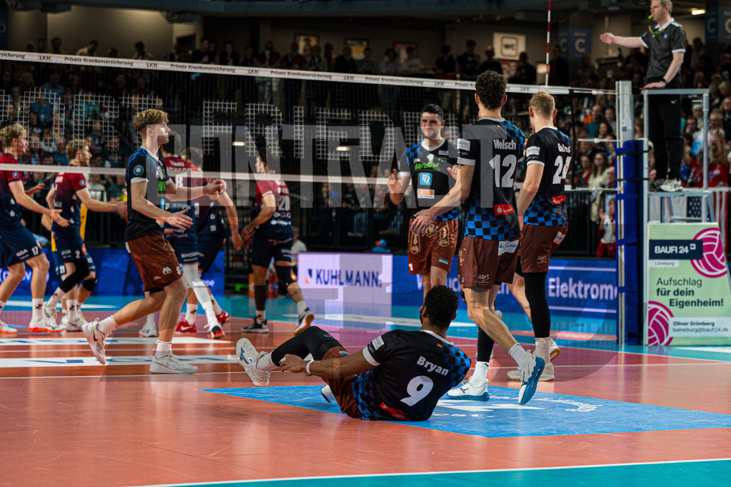 Volleyball I Herren I Saison 2025/2026 I Bundesliga I 10. Spieltag I SVG Lüneburg - WWK Volleys Herrsching | CONTRAST ZERØ MEDIA - Realisiert mit Pictrs.com