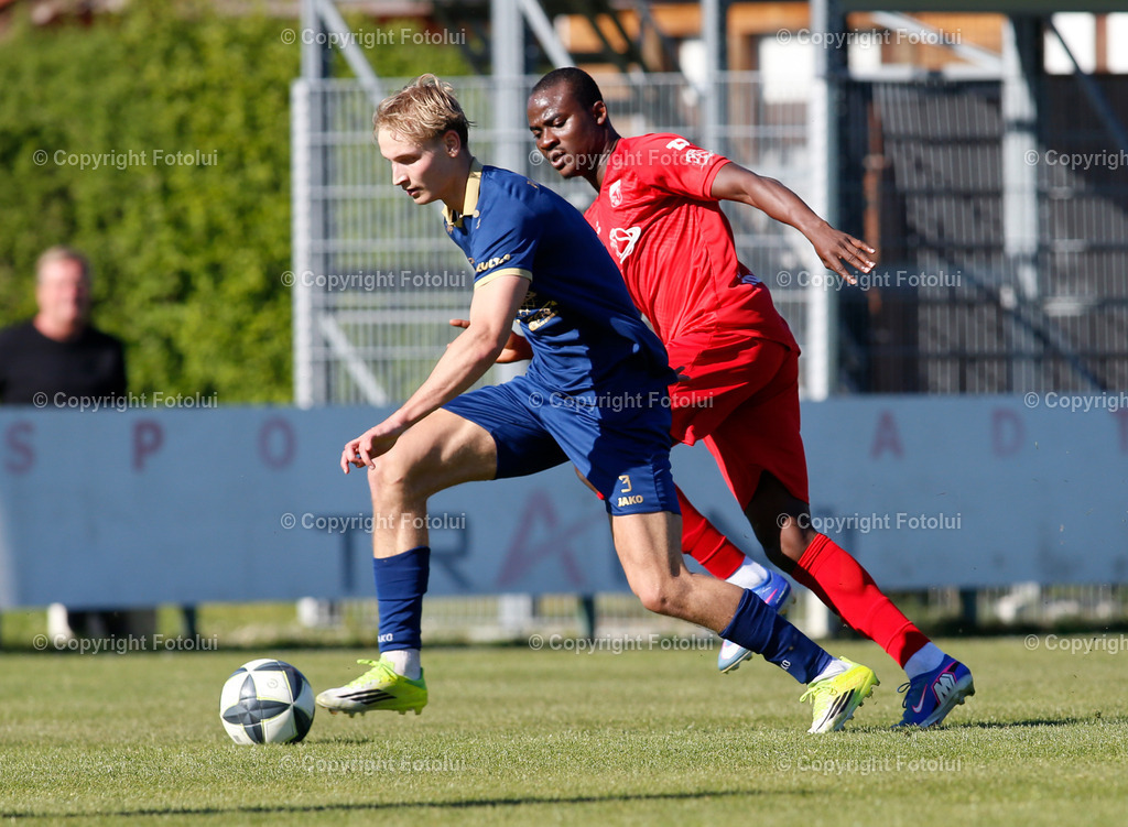 A_LUI_020526_18 | SPORT FUSSBALL REGIONALLIGA MITTE ASKOE OEDT-ATUS VELDEN IM BILD: ADAMSON SHARAFA (OEDT) UND LOUIS WINTER  (VELDEN) FOTO:FOTOLUI