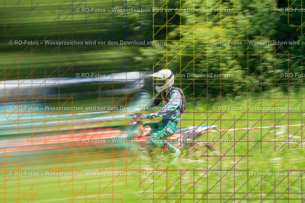 Wolfshausen 2 Lauf -832 | Sportfotografie von RO-Fotos: Motorsport, Motocross, Enduro, Laufveranstaltungen und Triathlon. Professionelle Fotos von Sportlern und Events. - Realisiert mit Pictrs.com