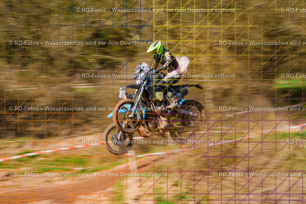 3 Lauf Mernes-215 | Sportfotografie von RO-Fotos: Motorsport, Motocross, Enduro, Laufveranstaltungen und Triathlon. Professionelle Fotos von Sportlern und Events. - Realisiert mit Pictrs.com