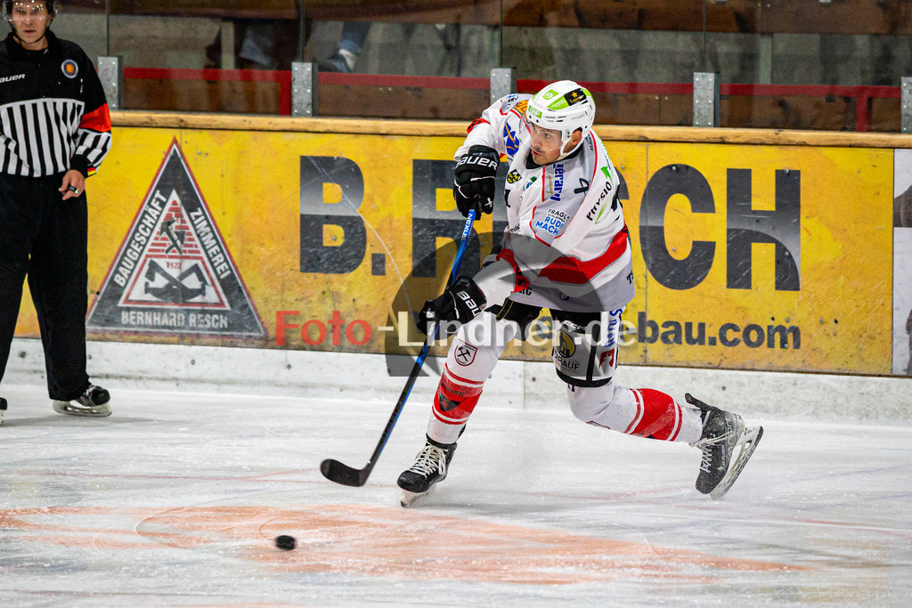 TSV Peißenberg Miners vs Legenden 20 TSV Peißenberg | TSV Peißenberg Legenden 20 Jahre Bayernliga, TSV Peißenberg Miners vs Legenden 20 TSV Peißenberg,Max Brauer (Legenden 51) in Aktion,2024-09-13 in Peißenberg (Eisstadion)Max Brauer (Legenden 51)Copyright: WolfgangxLindner