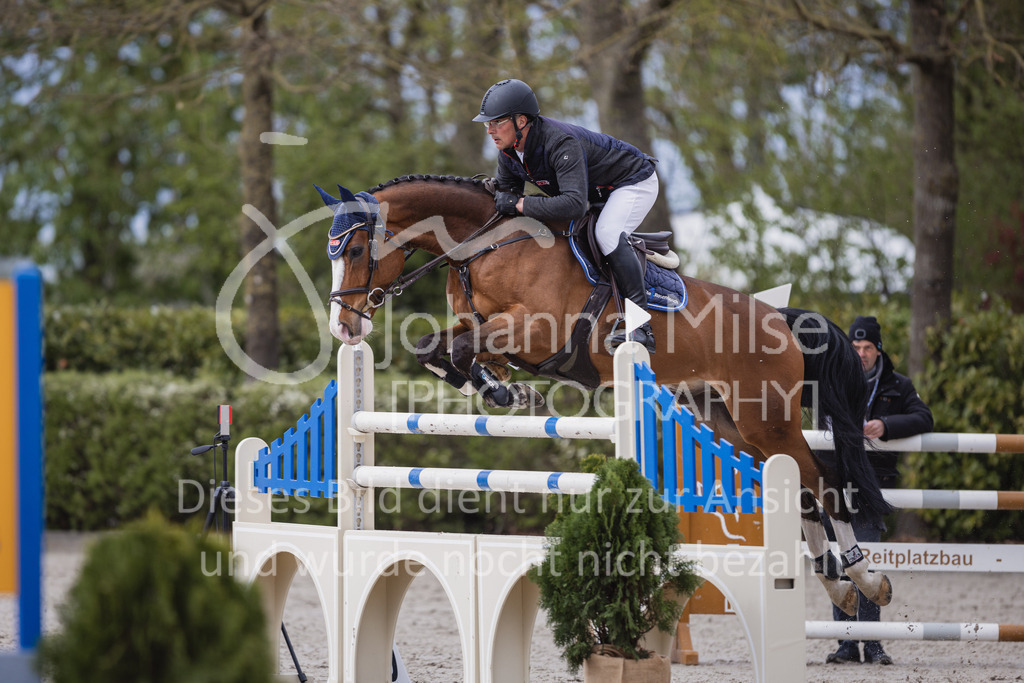 230427_HofSosath_2Ph-M2St-191 | Deine schönsten Turniermomente als professionelle Fotos! Entdecke hochwertige Pferdesport-Fotografie im Online-Shop. Jetzt Fotos finden & bestellen!