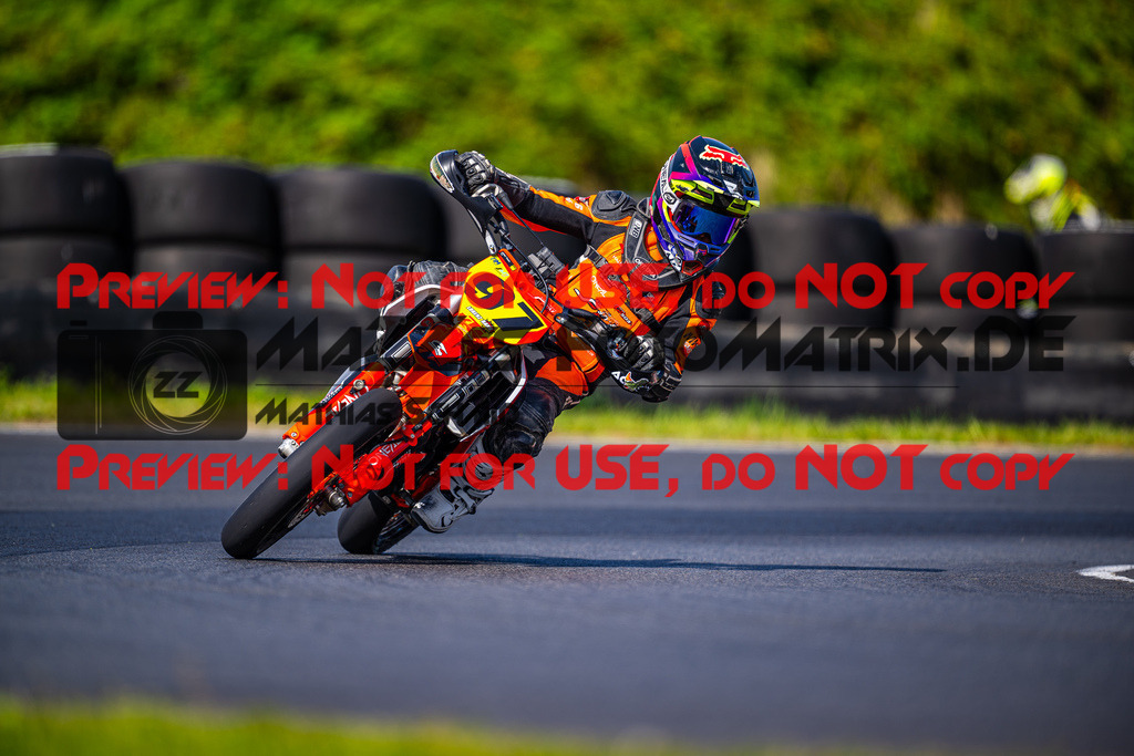 MaZZes_FotoMatrix_240430_6007705_2578 | Fotograf Mathias Schmid
Sportfotograf,
Eventfotograf,
Hochzeitsfotograf,
Portraitfotograf