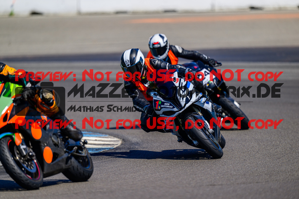 MaZZes_FotoMatrix_240520_6021986_8369 | INST