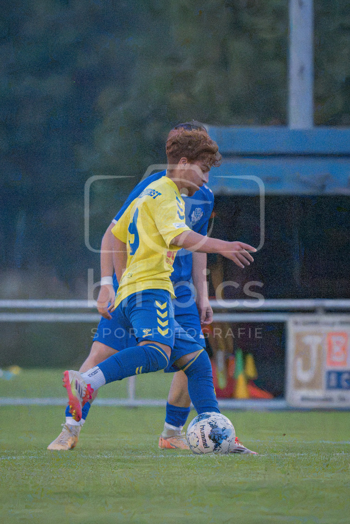 _BLR3981 | Professionelle Fußball- und Sportfotografie. Spielbilder online ansehen und kaufen – Einzelbilder oder komplette Galerien in hoher Qualität.