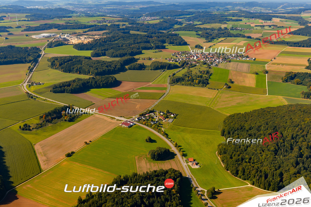 Luftbild Vs Google Maps  Stieglitzenhöhe  Lauterhofen -Das Luftbild wurde 2025 vom UL-Flugzeug heraus erstellt ( keine Drohne ) - Hochauflösende Luftaufnahme -Nicht vergleichbar mit Google Maps oder Satelittenbilder- Die Geschenkidee !Mit Lizenz und Bildrechte bestellbar