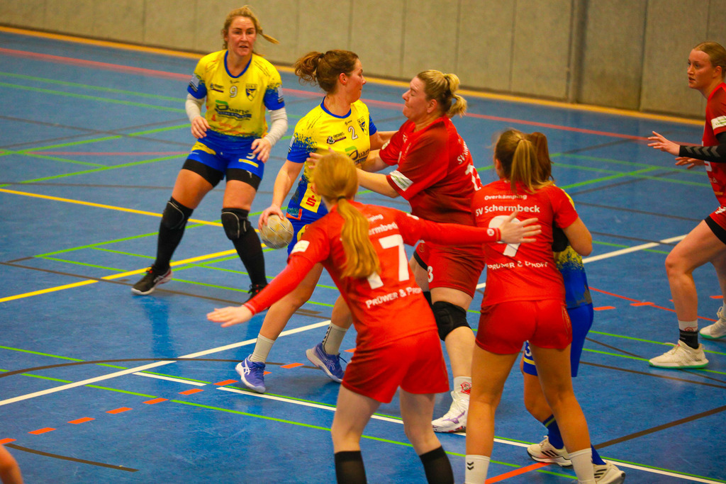 SvSchermbeck_SVN_061225_134 | Bildergalerie von Sport-Ereignissen aber auch von weiteren spannenden Dingen - nicht nur vom Niederrhein. In Anlehnung an den bekannten Spruch von Hanns Dieter Hüsch heißt das Motto: "Niederrhein ist überall".  - Realisiert mit Pictrs.com