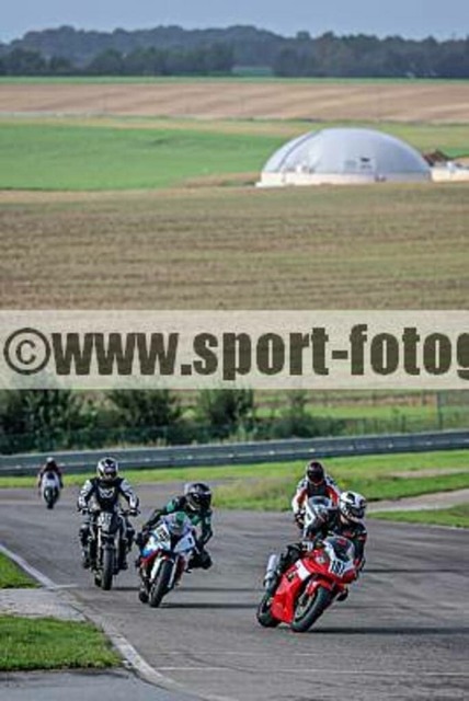 spof8934 | Professionelle Fotos von Sportveranstaltungen, aber auch Hochzeiten und anderen Events. - Realisiert mit Pictrs.com