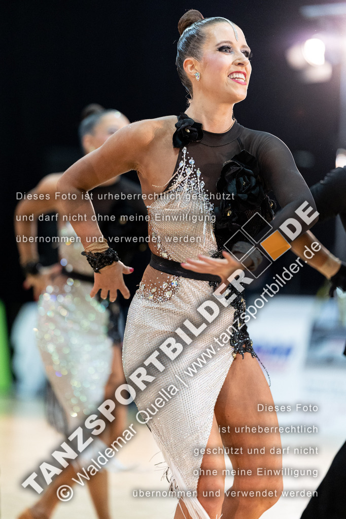 20240120-00414 | Hier finden Sie Tanz Bilder vom Latein und Standard Formationen tanzen. Sportbilder vom Tanzsport. Schöne Fotos und von Weltmeisterschaft, Europameisterschaft, Bundesliga, Regionalliga, Oberliga und Landesliga sowie von GOC Stuttgart, DanceComp, WM Bremen