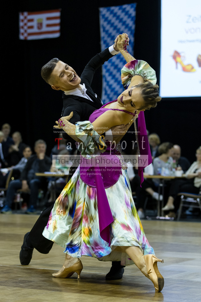 20241102_DC_HGR_Std_08997 | Tanzsportbilder, Standardtanz, Lateintanz, WDSF, DTV, LTVB, dancecomp, goc, hessen tanzt, blaues band der spree, walzer, tango, wiener walzer, slowfox, quickstepp, samba, rumba, cha-cha-cha, paso doble. jive, hd-kroft photography, turniertanzsport