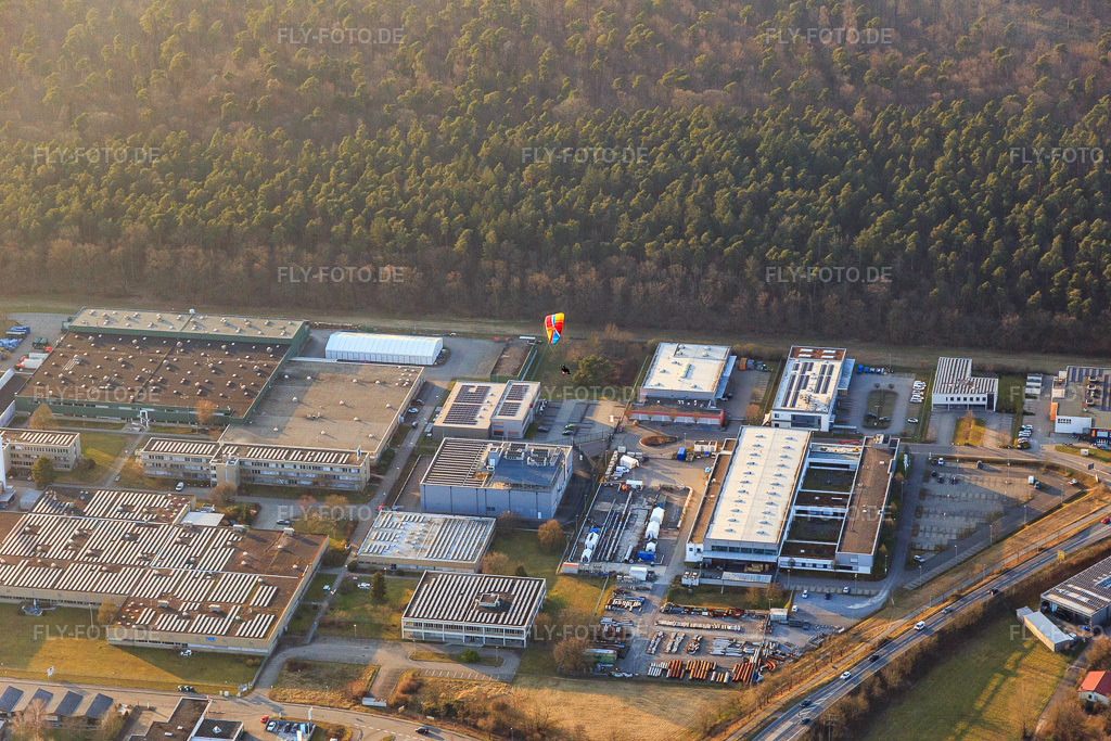 Industriegebiet Friedrich-List-Straße mit NDT Global und Alleima Karlsruhe GmbH https://www.ndt-global.com/ http://www.alleima.com/medical | Luftbild: Industriegebiet Friedrich-List-Straße mit NDT Global und Alleima Karlsruhe GmbH https://www.ndt-global.com/ http://www.alleima.com/medical im Ortsteil Blankenloch in Stutensee im Bundesland Baden-Württemberg in Deutschland. Foto: IMG_145496.jpg vom 07.03.2025 durch Werner Riehm/FLY-FOTO.de - Realisiert mit Pictrs.com