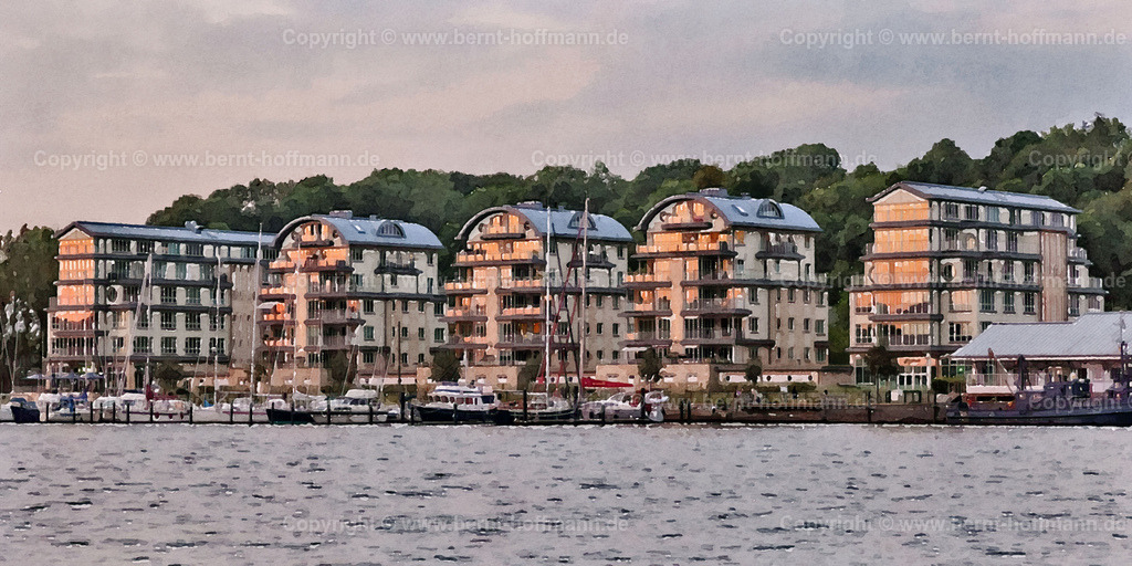 PDM2_4165_FL-Hafen_Werftkontor_120x60 | DIGITALKUNST. Flensburger Hafen - Blick zum Ostufer. __  Haus - Ensemble " Werftkontor " in Flensburg. Die sommerliche Abendsonne scheint auf die nach Westen ausgerichteten Hausfassaden. - Realisiert mit Pictrs.com