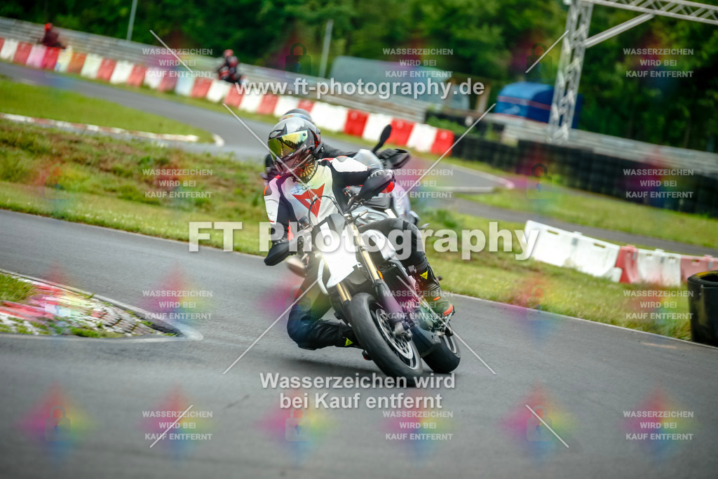 VBK-3855 | Hier findet Ihr Bilder von Touristenfahrten auf der Nürburgring Nordschleife oder von anderen Veranstaltungen die ich besucht habe. Viel Spass beim Durch Schauen 