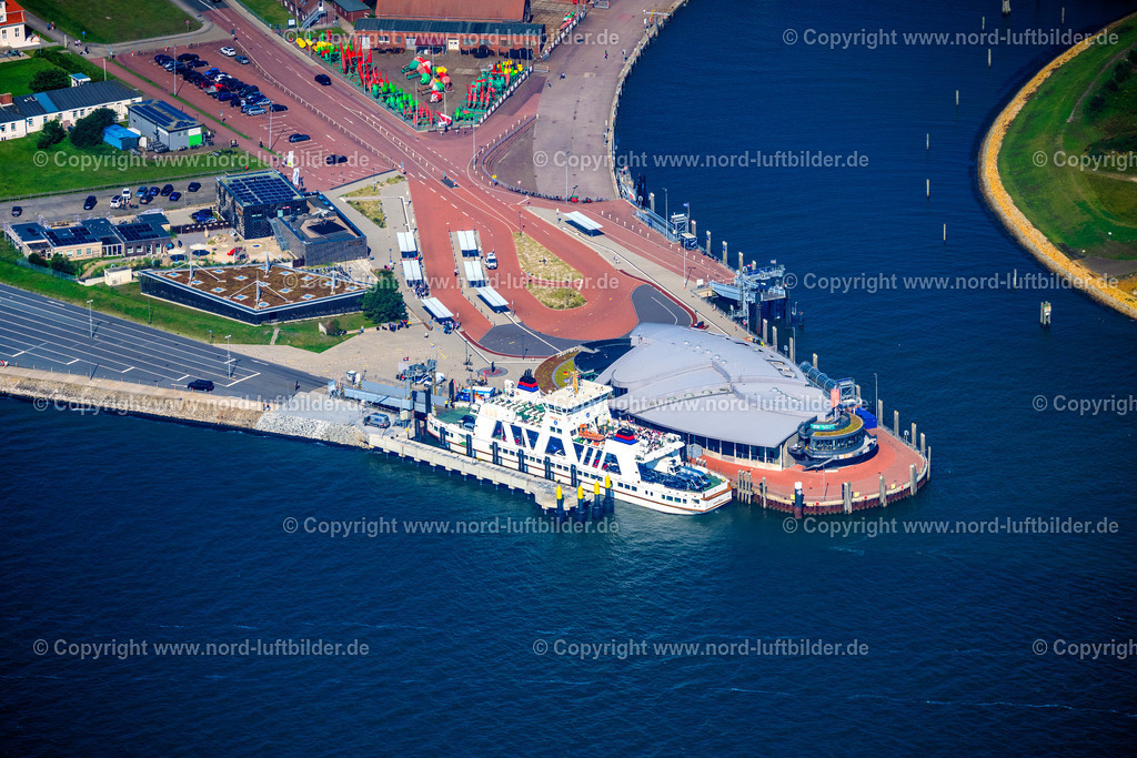 Norderney_Hafen_Frisia_III_Fährschiff_ELS_5718050924 | NORDERNEY 05.09.2024 Fähr- Hafenanlagen an der Meeres- Küste der Nordseeinsel Norderney Mit den Fährschiff Frisia III im Bundesland Niedersachsen, Deutschlan. Weiterführende Informationen bei: Adler-Schiffe GmbH & Co. KG. // Faehr- Hafenanlagen an der Meeres- Kueste der Nordseeinsel Norderney Mit den Faehrschiff Frisia III im Bundesland Niedersachsen, Deutschlan. Further information at: Adler-Schiffe GmbH & Co. KG. Foto: Martin Elsen