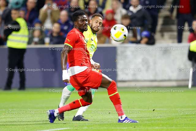 220923bravsgha_0406 | Frankreich Le Havre, 23.09.2022 xabx Nationalteams Freundschaftsspiel Brasilien – Ghana v.l.,Daniel Amartey (Ghana), Neymar Junior (Brazil), Aktion - Realisiert mit Pictrs.com