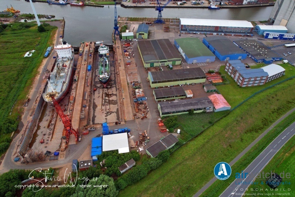 HDR - Husumer Dock und Reparatur GmbH & Co. KG | Entdecken Sie atemberaubende Luftbilder und Fotografien auf airwatch.de - Tauchen Sie ein in eine Welt voller faszinierender Aufnahmen aus der Vogelperspektive.