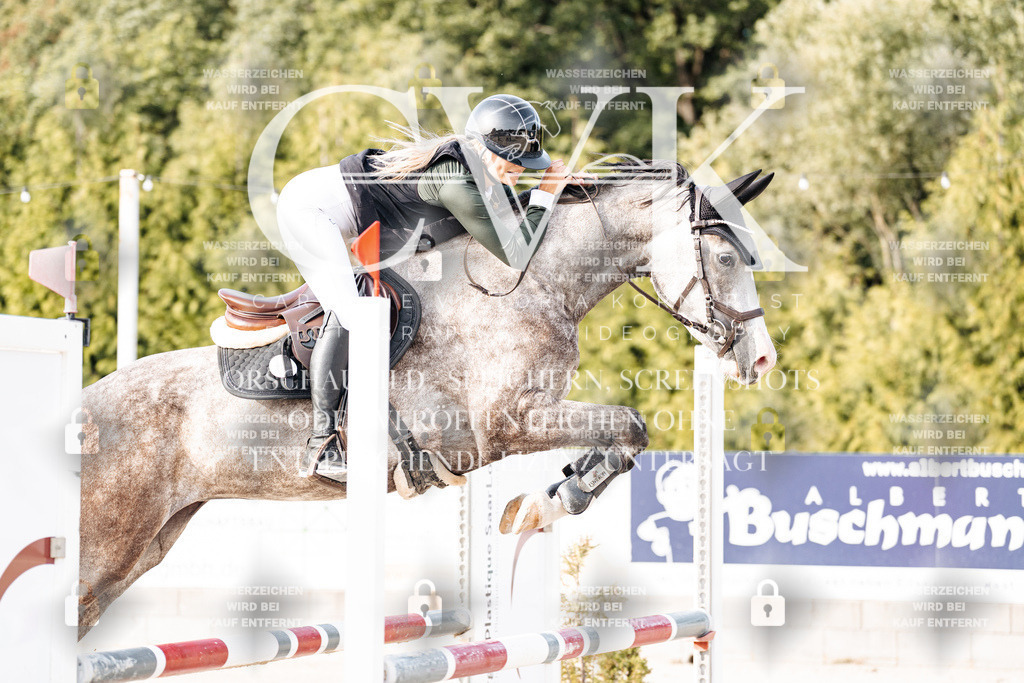 CK906626 | Turnierfotografie Pferdefotografie Trier Rheinland-Pfalz Pferdesport Reitsport Tierfotografie Sportfotografie Pferdevideo Pferdevideografie Equestrianvideography equestrianphotography  - Realisiert mit Pictrs.com