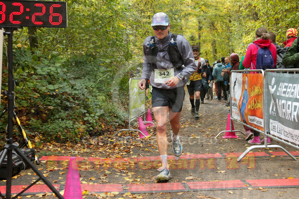 251026_1234_EX1_0692 | Sportfotografie im Rhein-Sieg Kreis, Köln, Bonn, NRW, Rheinland Pfalz, Hessen, etc. Unser Tätigkeitsfeld umfasst den Laufsport vom Volkslauf über den Marathon, Duathlon, Triathon bis zum Ultralauf wie Kölnpfad Ultra oder Schindertrail.