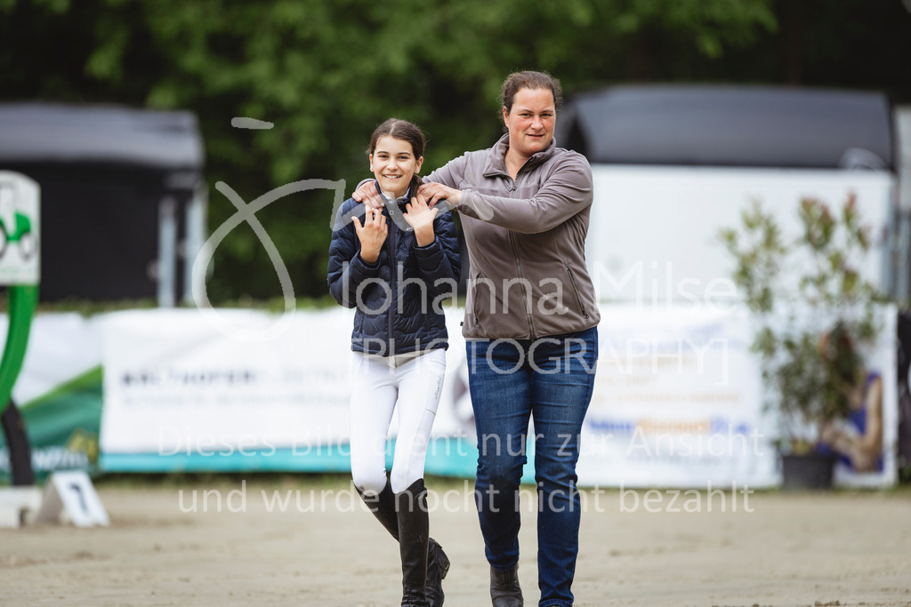 240519_Kalthof_Ponytrophy-105 | Deine schönsten Turniermomente als professionelle Fotos! Entdecke hochwertige Pferdesport-Fotografie im Online-Shop. Jetzt Fotos finden & bestellen!