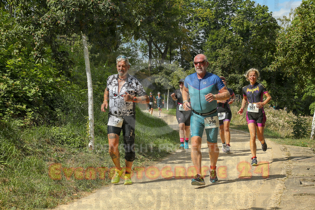250824_1412_EX1_5371 | Sportfotografie im Rhein-Sieg Kreis, Köln, Bonn, NRW, Rheinland Pfalz, Hessen, etc. Unser Tätigkeitsfeld umfasst den Laufsport vom Volkslauf über den Marathon, Duathlon, Triathon bis zum Ultralauf wie Kölnpfad Ultra oder Schindertrail.